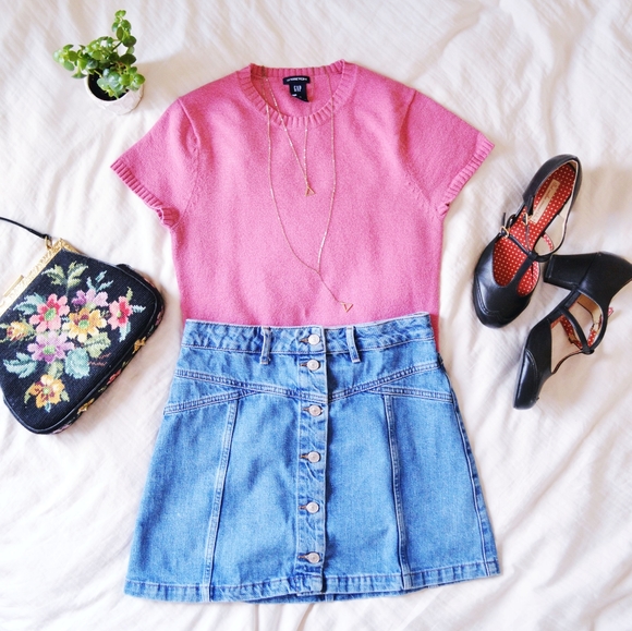 GAP Tops - GAP Pink Stretch Top, Size M